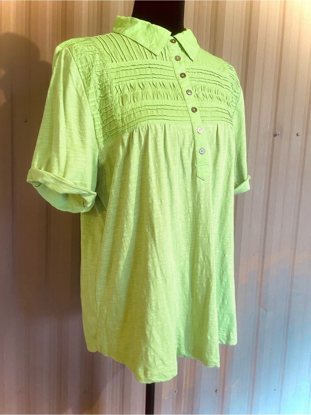 SUNDANCE Top Lime Green Cotton Pleated Pintuck Short Slv Henley M